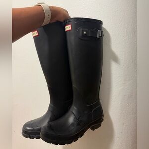 Hunter Black Tall Adjustable-Top Rain Boots with Winter sock insert